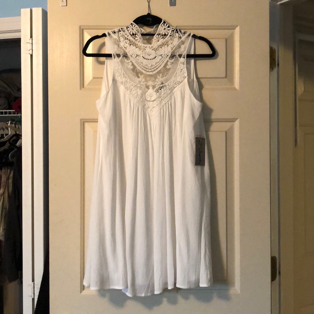 White lace collar dress